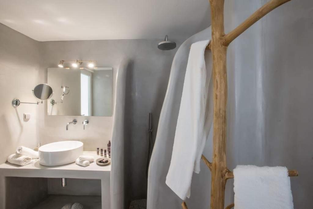 Jonaz Suites Mykonos Town Экстерьер фото