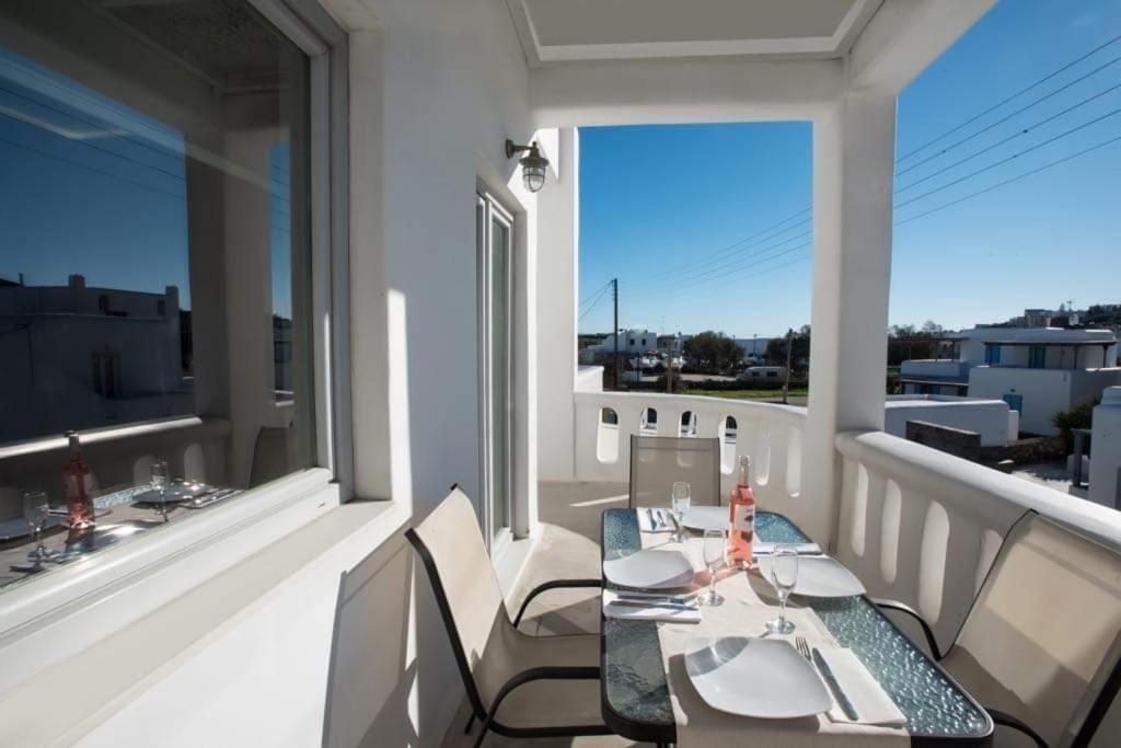 Jonaz Suites Mykonos Town Экстерьер фото
