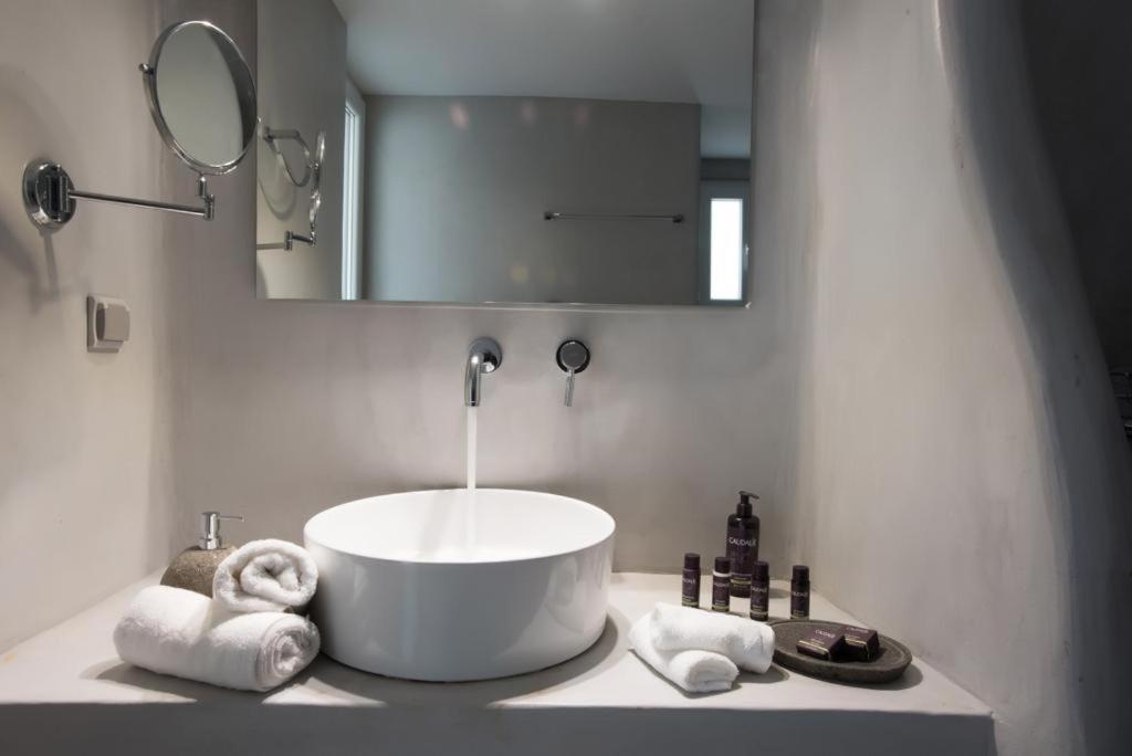 Jonaz Suites Mykonos Town Экстерьер фото